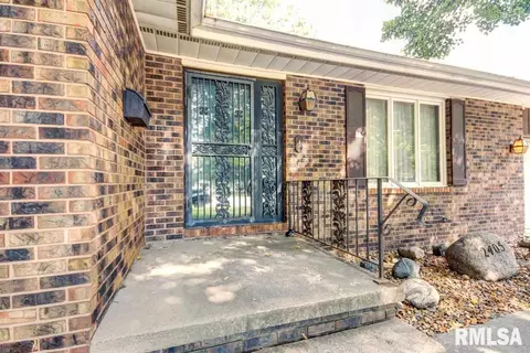 2405 Lindbergh Blvd, Springfield, IL 62704 photo 2