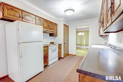 2405 Lindbergh Blvd, Springfield, IL 62704 photo 9