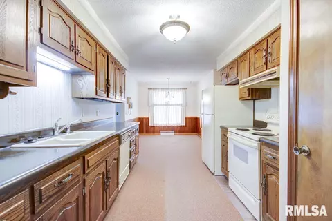 2405 Lindbergh Blvd, Springfield, IL 62704 photo 10