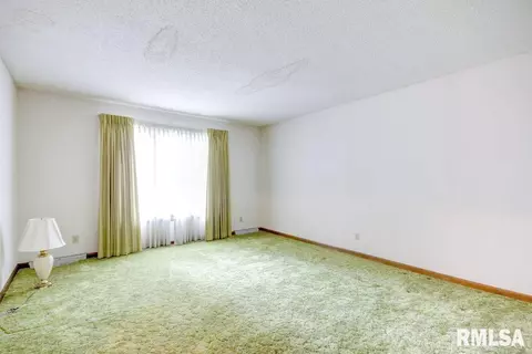 2405 Lindbergh Blvd, Springfield, IL 62704 photo 5