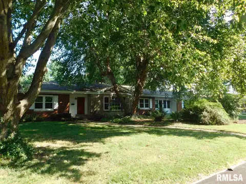 1929 Parkview Dr, Springfield, IL 62704 photo 2