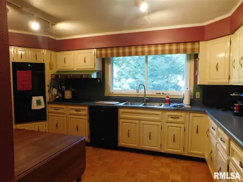 1929 Parkview Dr, Springfield, IL 62704 photo 5