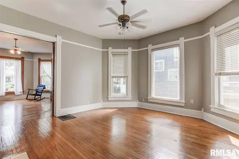 321 S Douglas Ave, Springfield, IL 62704 photo 9