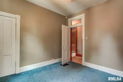 321 S Douglas Ave, Springfield, IL 62704 photo 22
