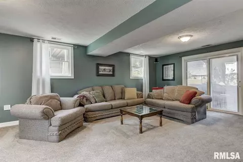 517 Witherspoon Dr, Springfield, IL 62704 photo 21