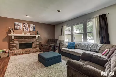 4105 Hazelcrest Rd, Springfield, IL 62703 photo 9