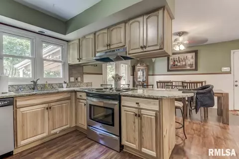 4105 Hazelcrest Rd, Springfield, IL 62703 photo 4