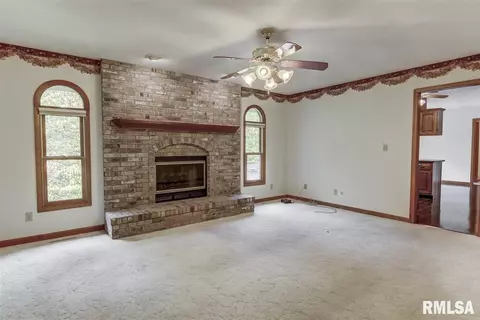 52 Frontier Lake Dr, Springfield, IL 62707 photo 9