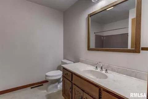 52 Frontier Lake Dr, Springfield, IL 62707 photo 27