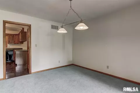 52 Frontier Lake Dr, Springfield, IL 62707 photo 11