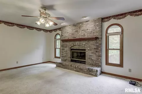 52 Frontier Lake Dr, Springfield, IL 62707 photo 10