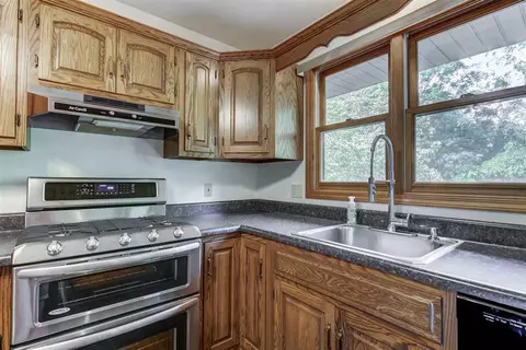 52 Frontier Lake Dr, Springfield, IL 62707 photo 5