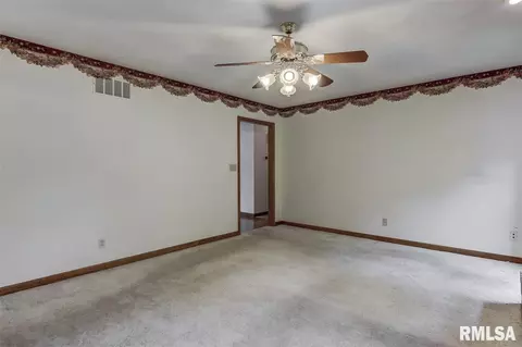 52 Frontier Lake Dr, Springfield, IL 62707 photo 22