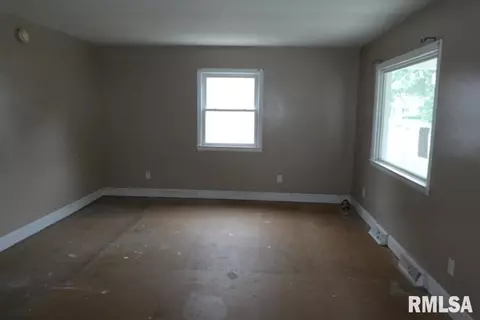2354 S 10th St, Springfield, IL 62703 photo 3