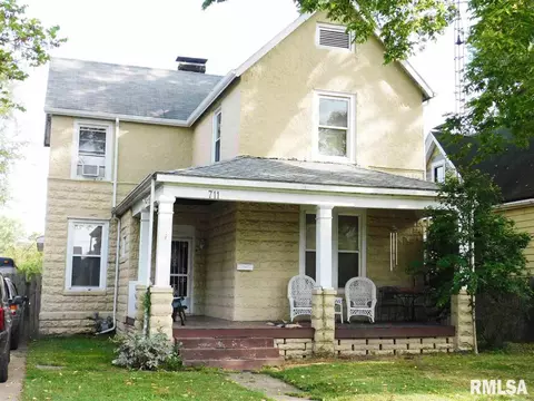 711 Black Ave, Springfield, IL 62702 photo 1