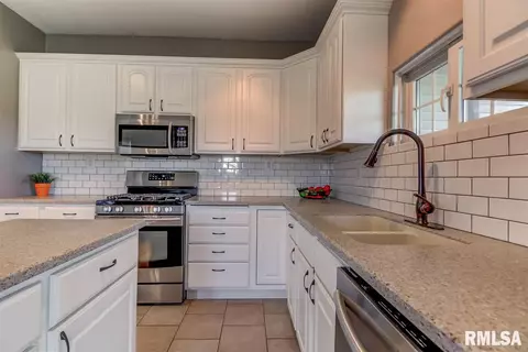 4013 Destiny Dr, Springfield, IL 62712 photo 7