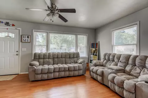 3530 Stanton St, Springfield, IL 62703 photo 2