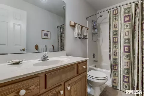 948 Roanoke Dr, Springfield, IL 62702 photo 27