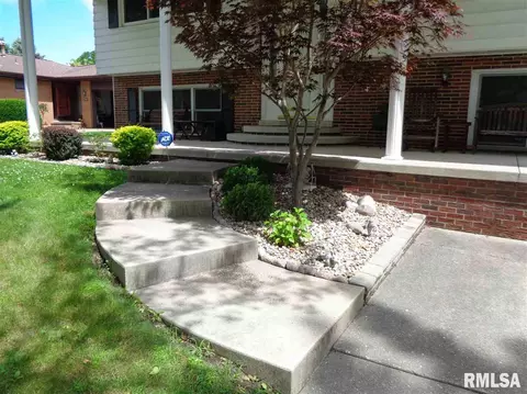 2221 Kaskaskia Dr, Springfield, IL 62702 photo 9