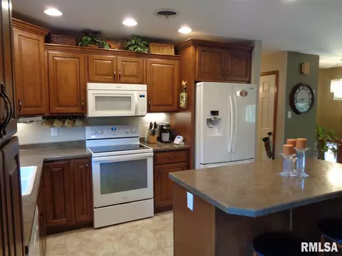 2221 Kaskaskia Dr, Springfield, IL 62702 photo 24