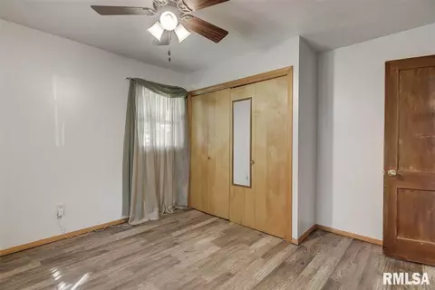 1637 N 21st St, Springfield, IL 62702 photo 9