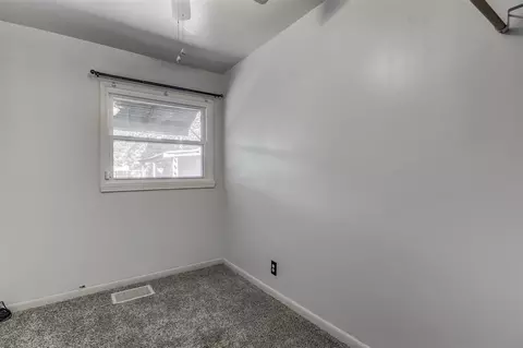1637 N 21st St, Springfield, IL 62702 photo 11