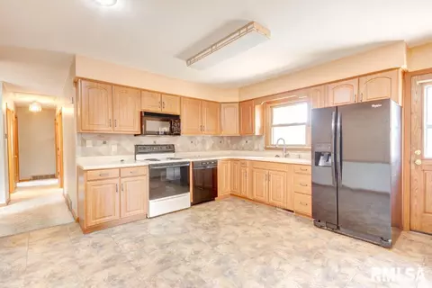 28 Scarlet Ln, Springfield, IL 62704 photo 7