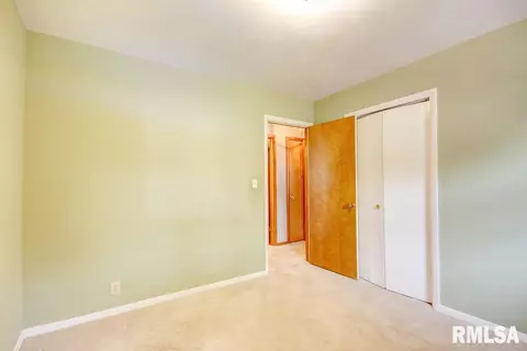 28 Scarlet Ln, Springfield, IL 62704 photo 9
