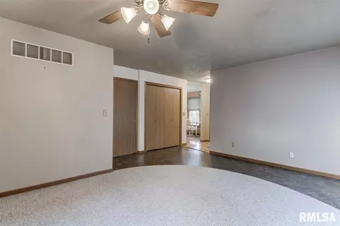 74 Amherst Dr, Springfield, IL 62702 photo 11