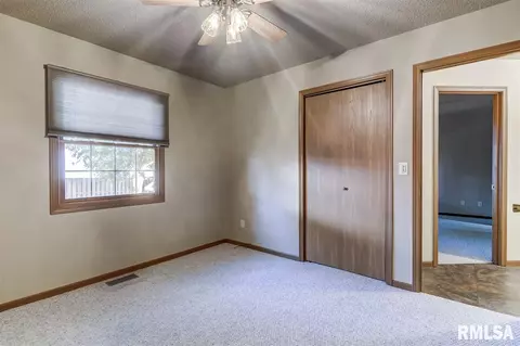 74 Amherst Dr, Springfield, IL 62702 photo 18