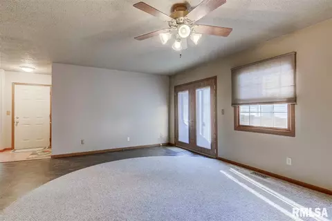 74 Amherst Dr, Springfield, IL 62702 photo 12