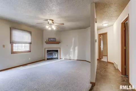 74 Amherst Dr, Springfield, IL 62702 photo 13
