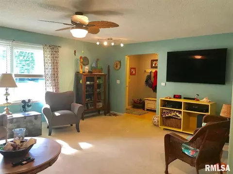 67 Drawbridge Rd, Springfield, IL 62704 photo 6