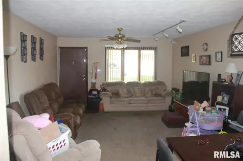 34 Brookside Pl, Springfield, IL 62704 photo 4