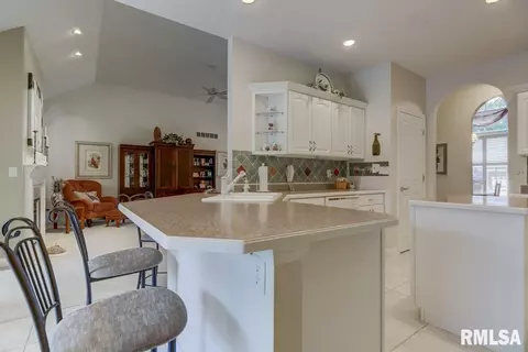 2031 W Laurel St, Springfield, IL 62704 photo 12