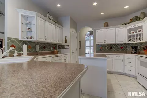 2031 W Laurel St, Springfield, IL 62704 photo 14