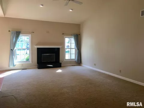 2250 Andrew Rd, Sherman, IL 62684 photo 5
