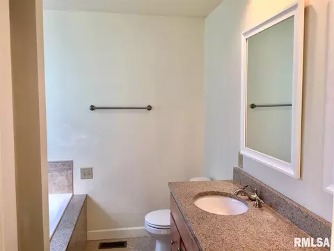 2250 Andrew Rd, Sherman, IL 62684 photo 16