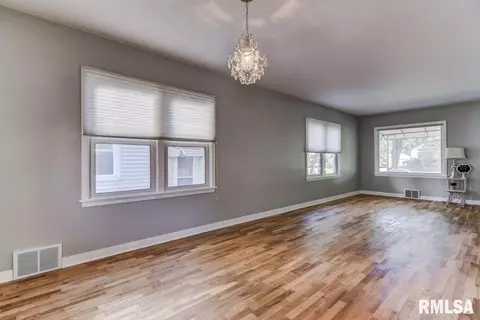 2105 N 20th St, Springfield, IL 62702 photo 6