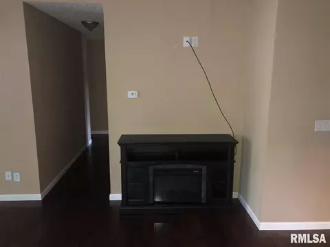 101 Bristol Rd, Springfield, IL 62704 photo 3