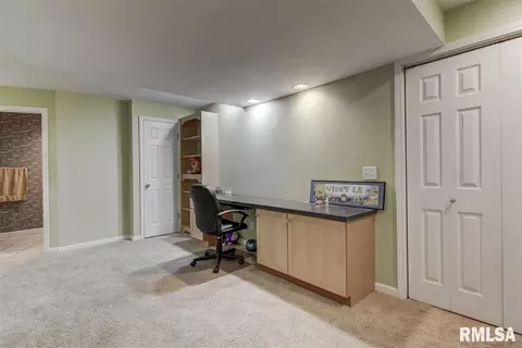 1813 Windycrest Dr, Springfield, IL 62704 photo 18