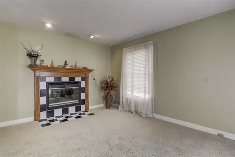 1813 Windycrest Dr, Springfield, IL 62704 photo 7