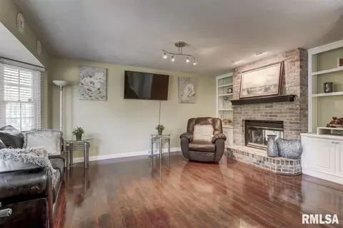 1813 Windycrest Dr, Springfield, IL 62704 photo 8