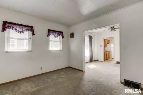 2133 S Lowell Ave, Springfield, IL 62704 photo 4