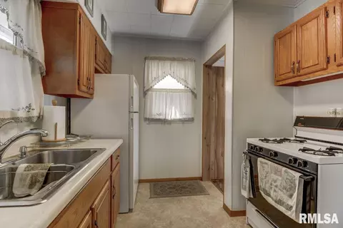 2133 S Lowell Ave, Springfield, IL 62704 photo 8