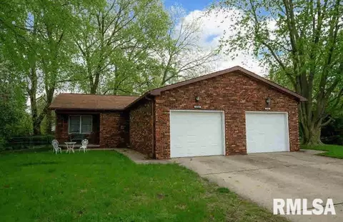 2300 Austin Dr, Springfield, IL 62704 photo 1
