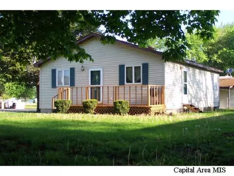 212 Jefferson, Greenview, IL 62642 photo 1