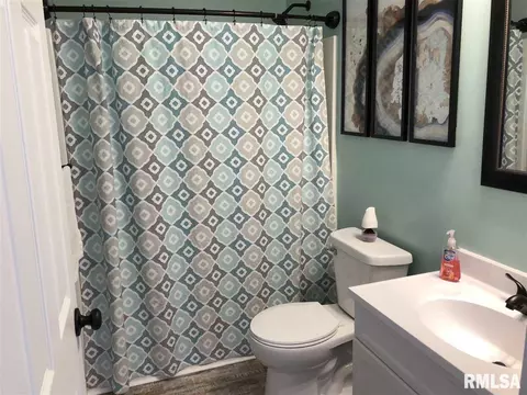 4120 Mccormick Dr, Springfield, IL 62702 photo 7