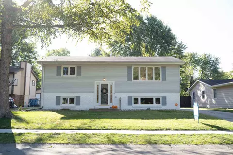 208 Saxon Dr, Springfield, IL 62704 photo 1