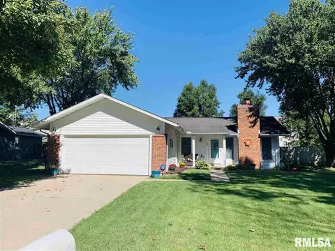 69 Mccarthy Dr, Springfield, IL 62702 photo 2